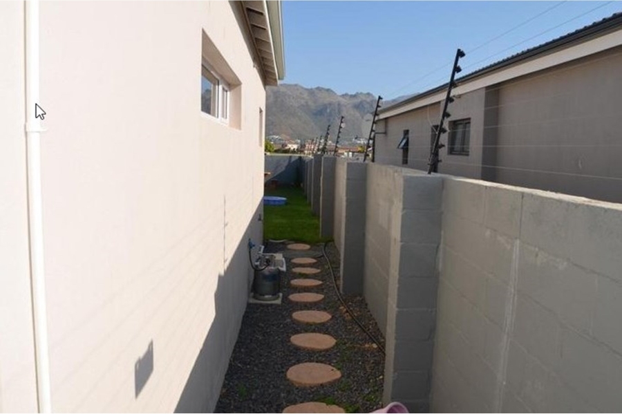 3 Bedroom Property for Sale in Fairview Golf Estate Western Cape